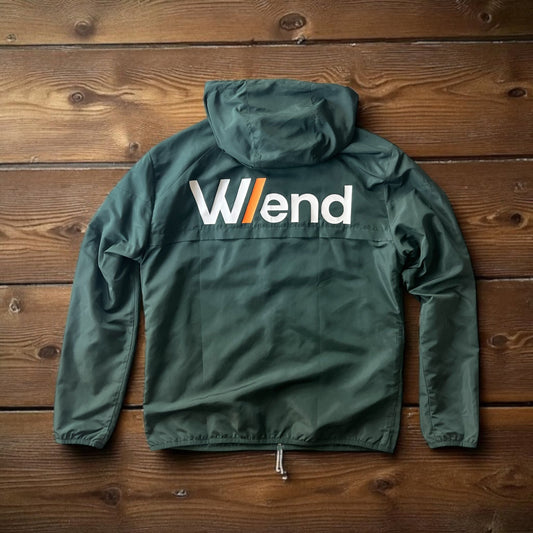 How to Choose the Best Windbreaker Jacket for UK Weather