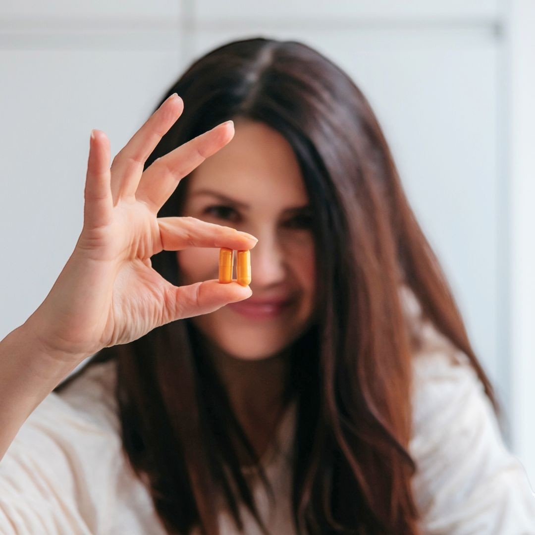 W/end Amber Boost turmeric and curcumin capsules with vitamin C and black pepper extract for immune support.